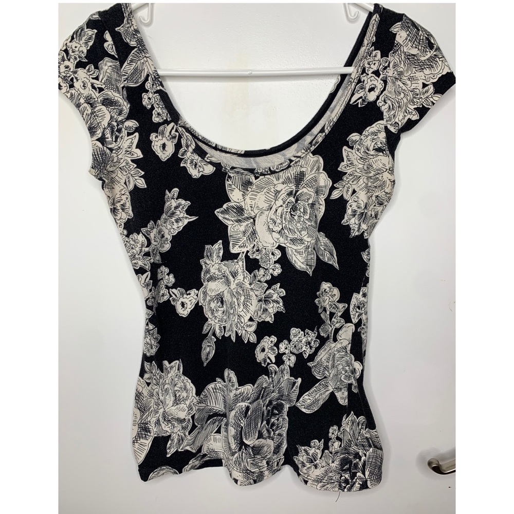 PacSun floral scoopneck shirt